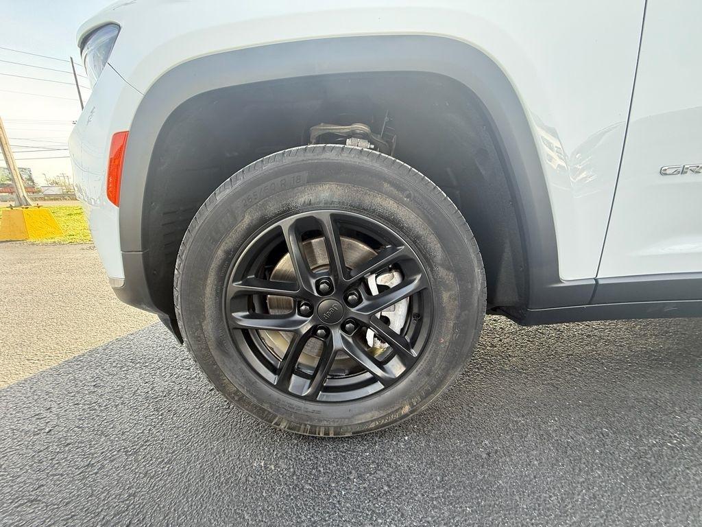 Jeep Grand Cherokee L Laredo 4WD 2023