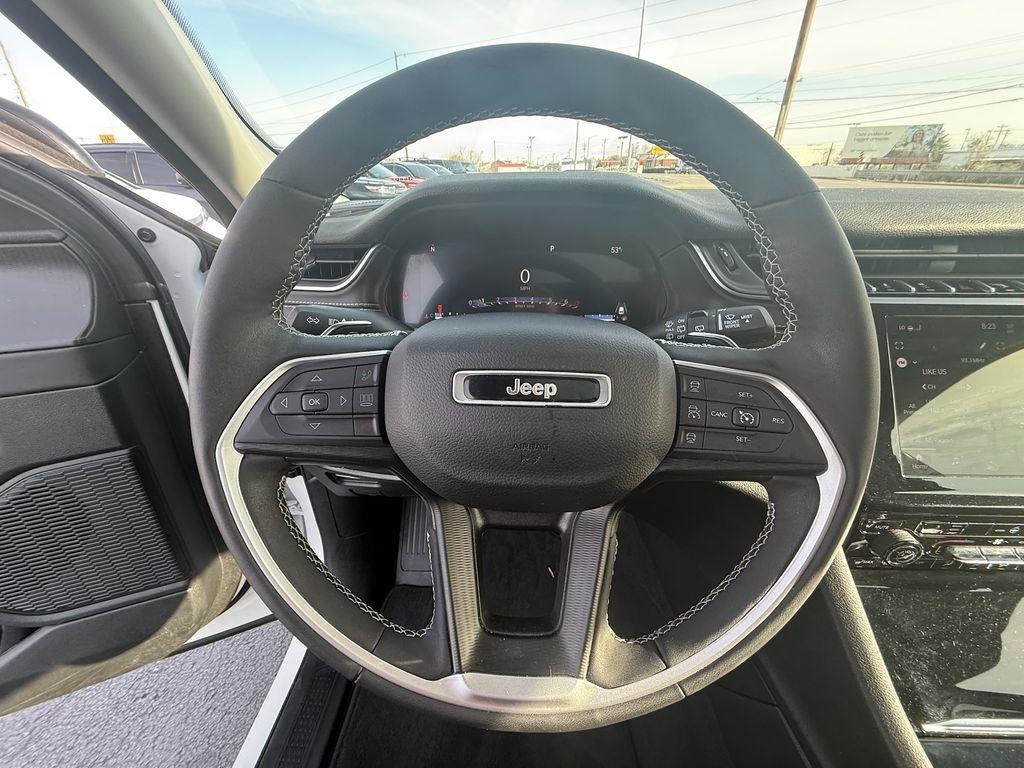 Jeep Grand Cherokee L Laredo 4WD 2023