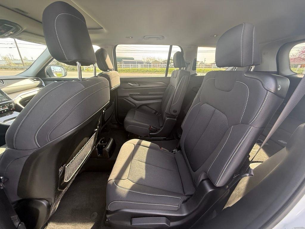 Jeep Grand Cherokee L Laredo 4WD 2023