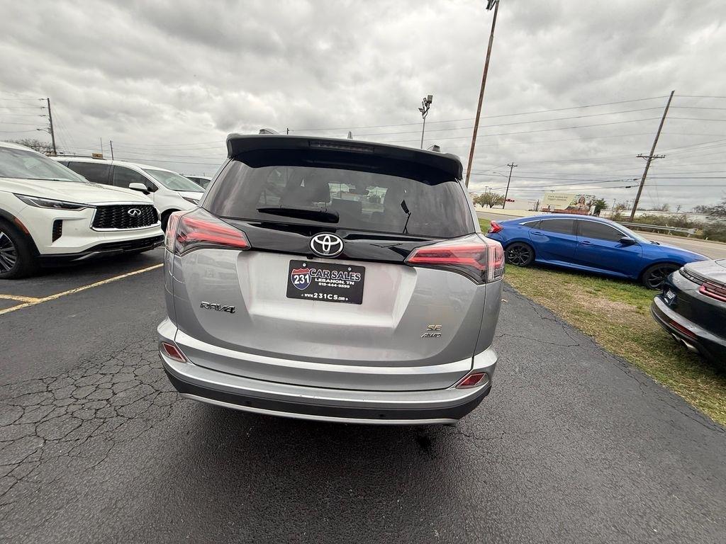 Toyota RAV4 SE 4WD 2018