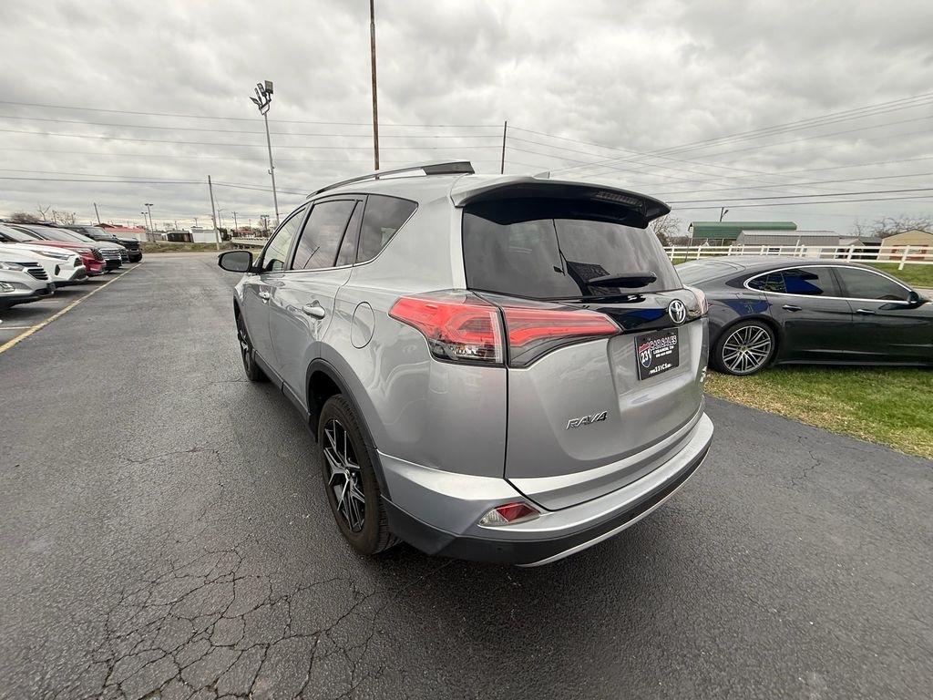 Toyota RAV4 SE 4WD 2018