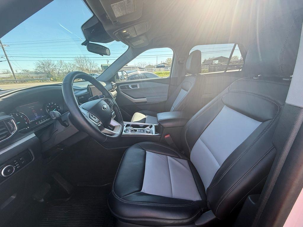 Ford Explorer XLT AWD 2023