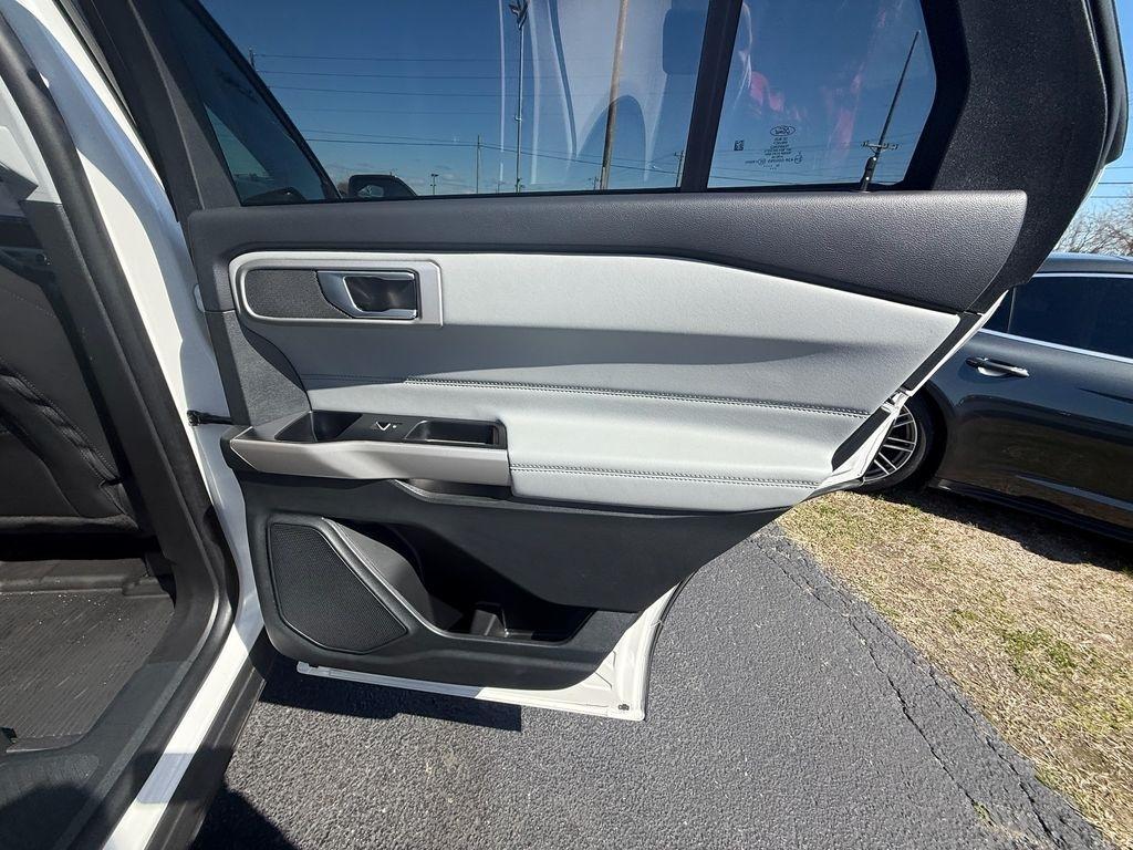 Ford Explorer XLT AWD 2023