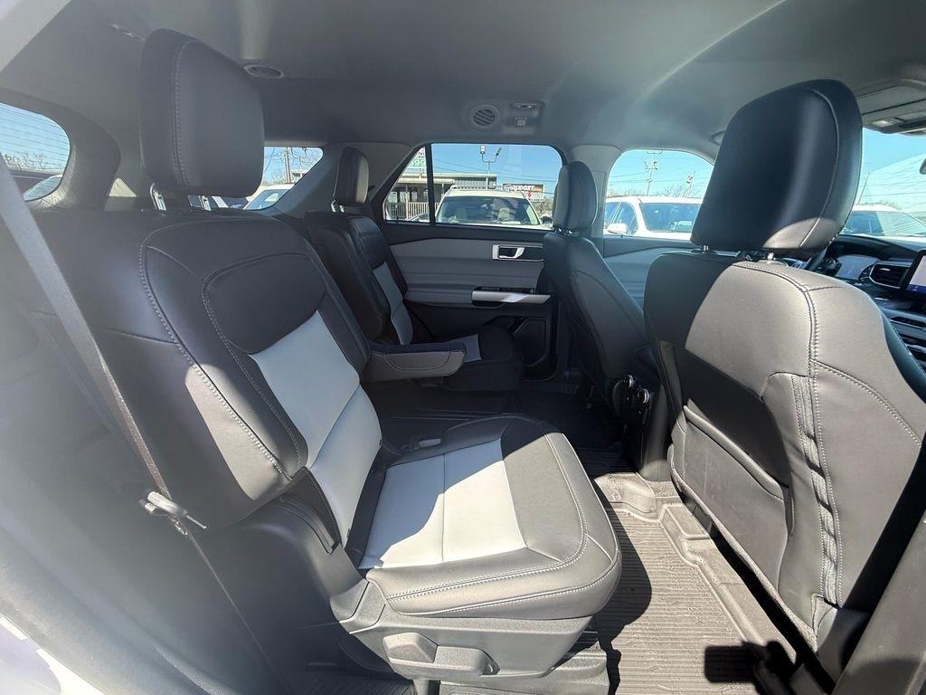 Ford Explorer XLT AWD 2023