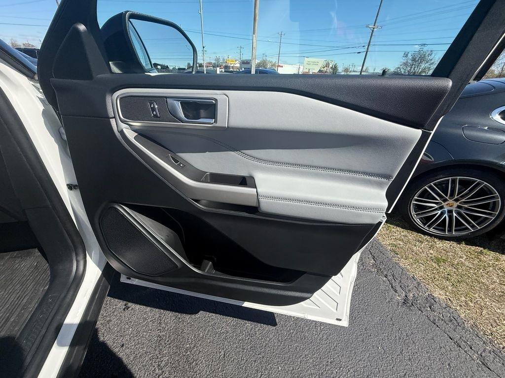 Ford Explorer XLT AWD 2023