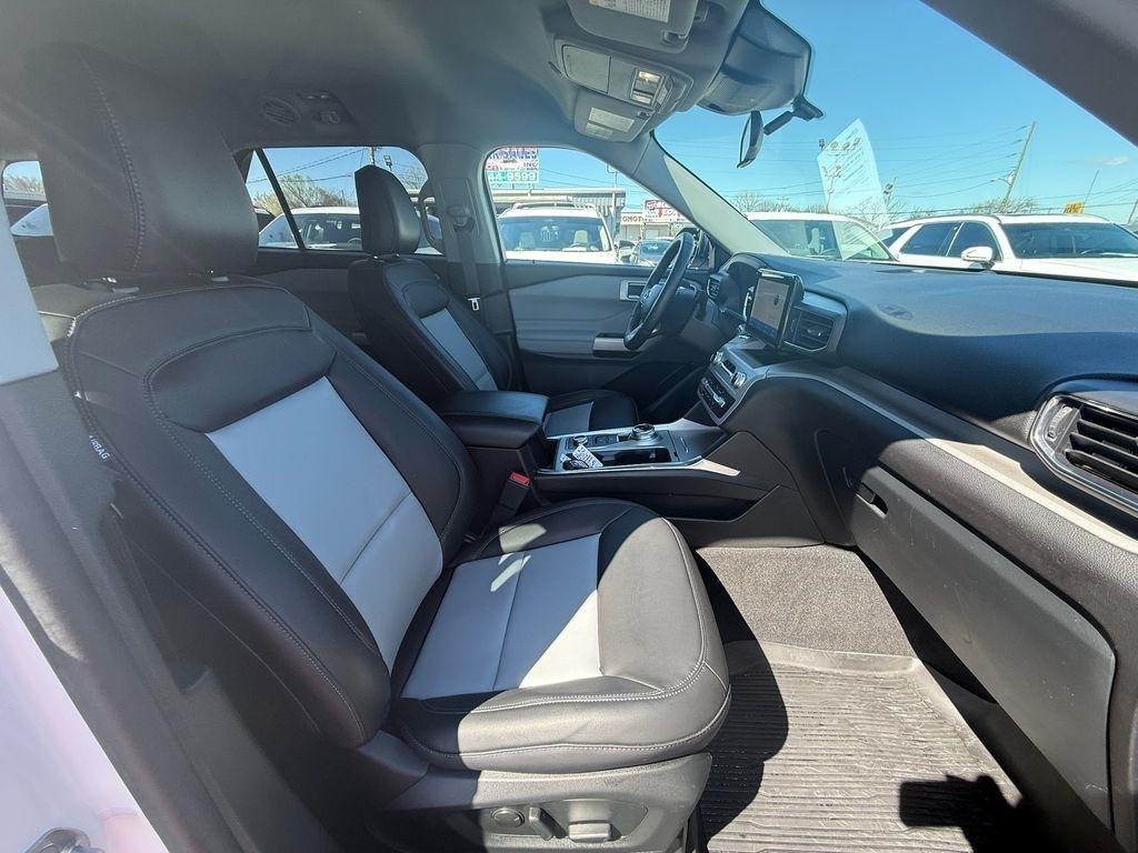 Ford Explorer XLT AWD 2023
