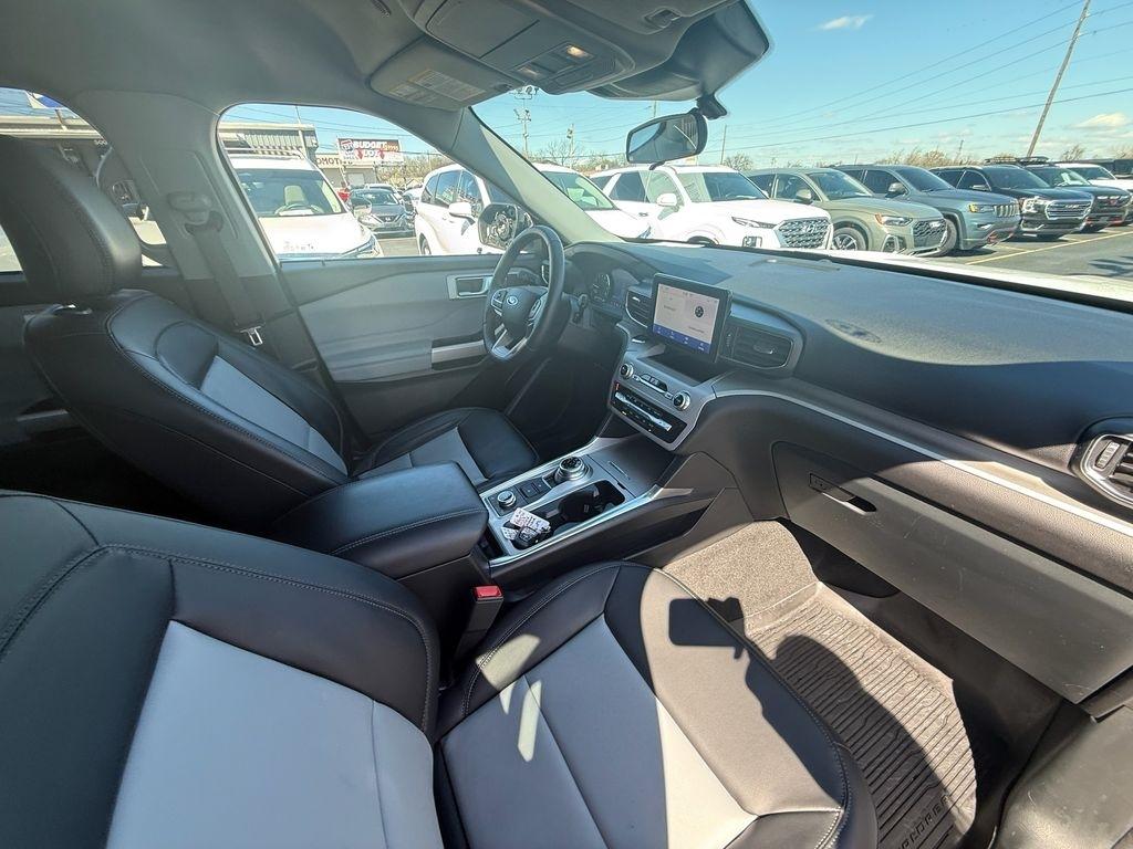 Ford Explorer XLT AWD 2023
