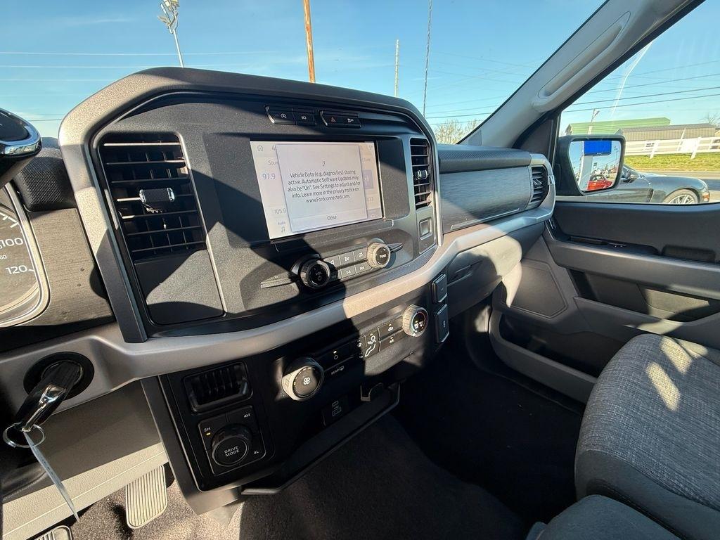 Ford F-150 XLT SuperCrew 4WD 2023