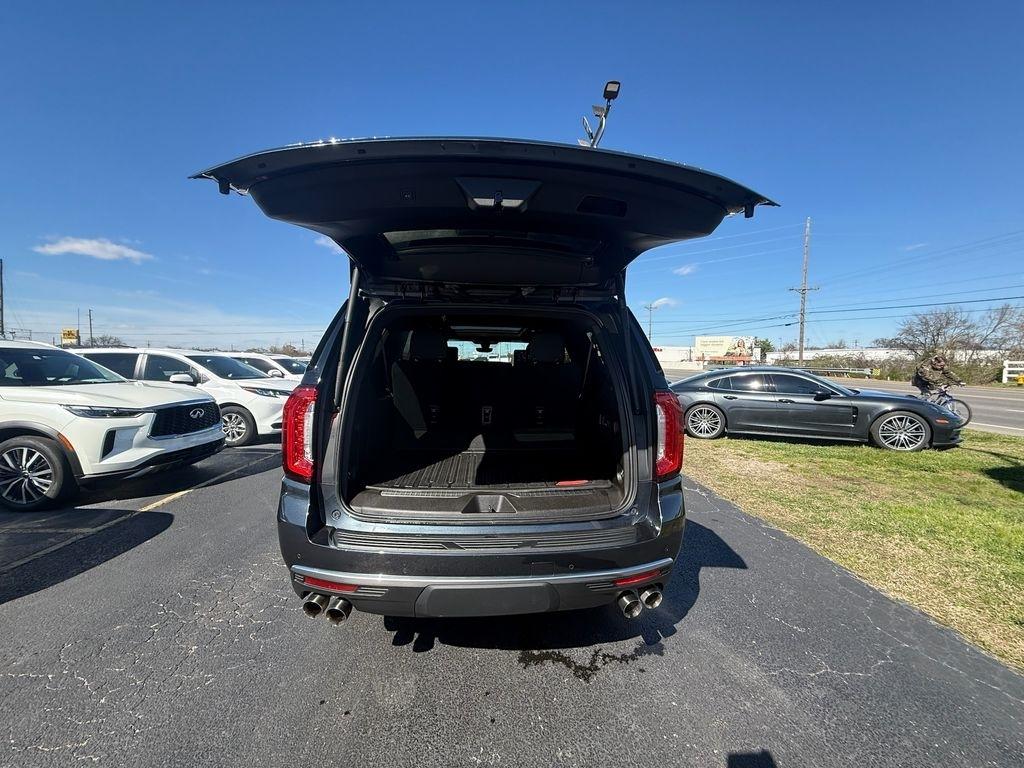GMC Yukon XL Denali 4WD 2021