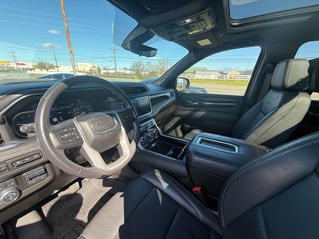 GMC Yukon XL Denali 4WD 2021