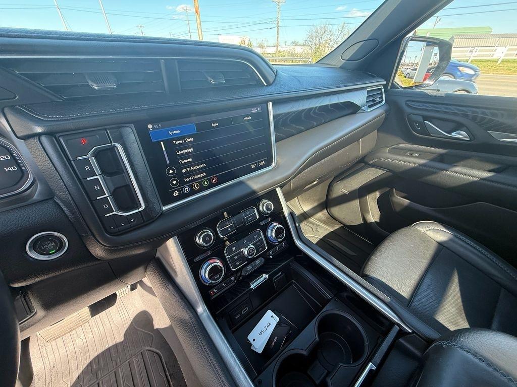 GMC Yukon XL Denali 4WD 2021