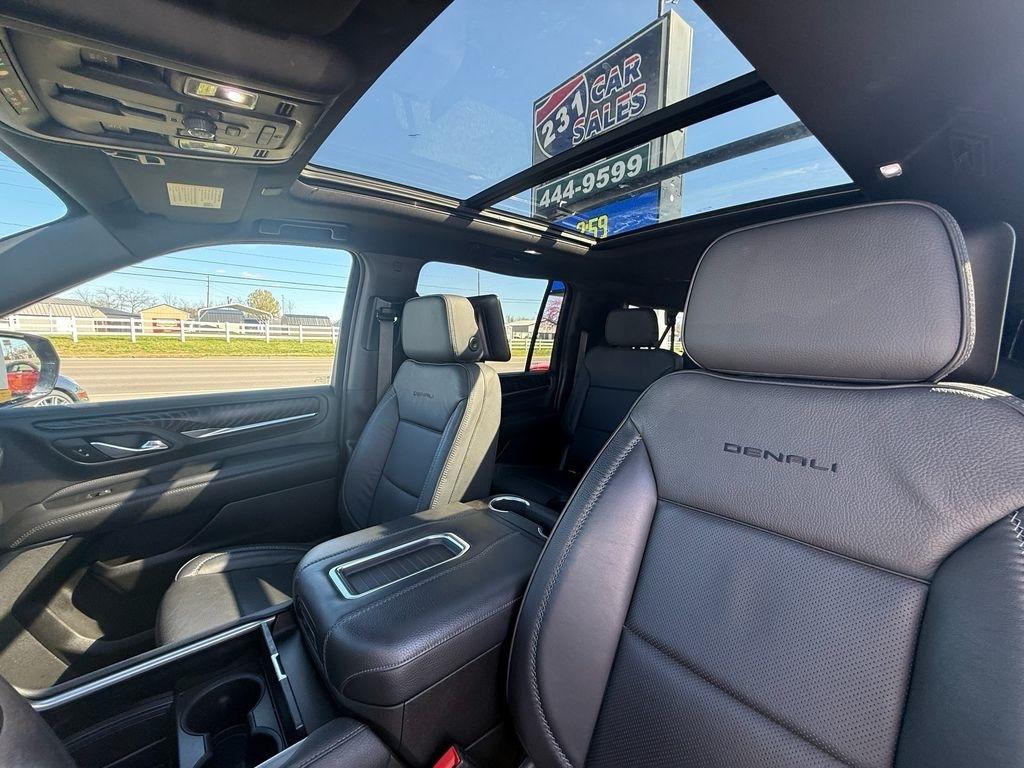 GMC Yukon XL Denali 4WD 2021