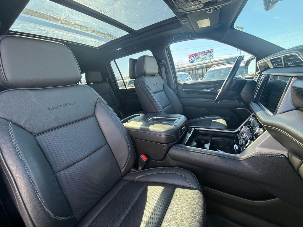 GMC Yukon XL Denali 4WD 2021