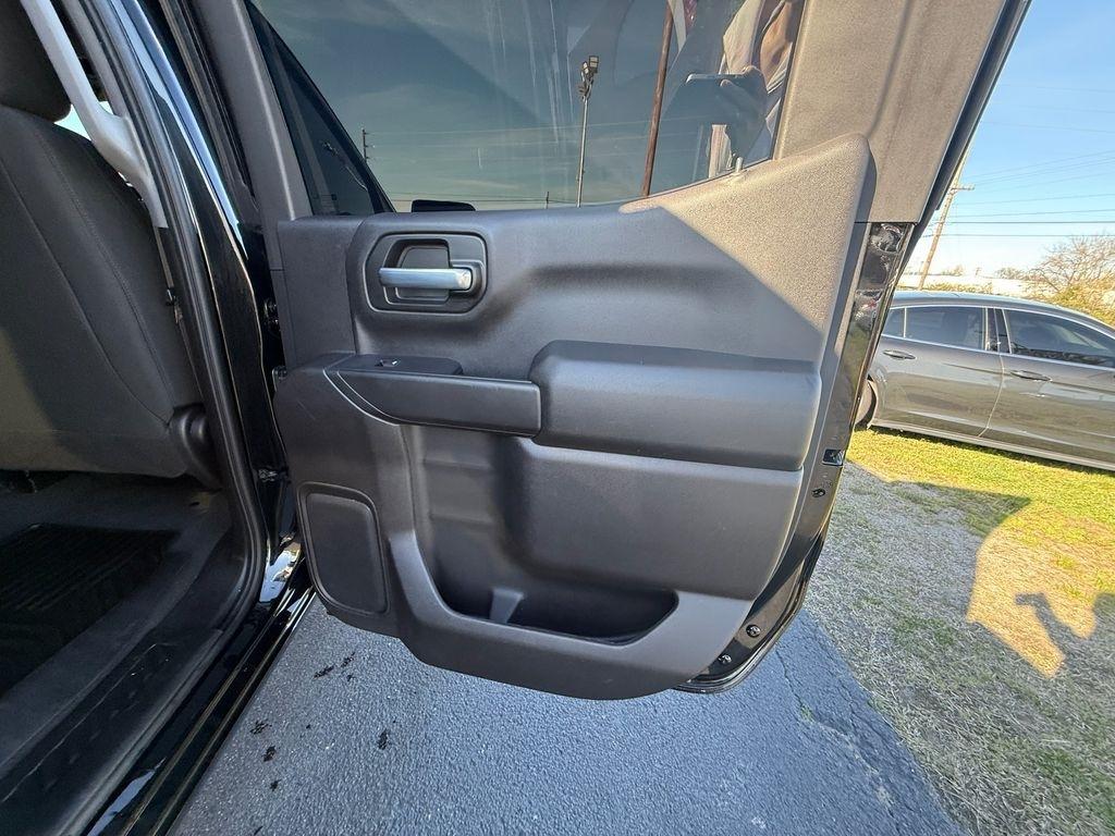 Chevrolet Silverado 1500 Custom Trail Boss Crew Cab Long Box 4WD 2021