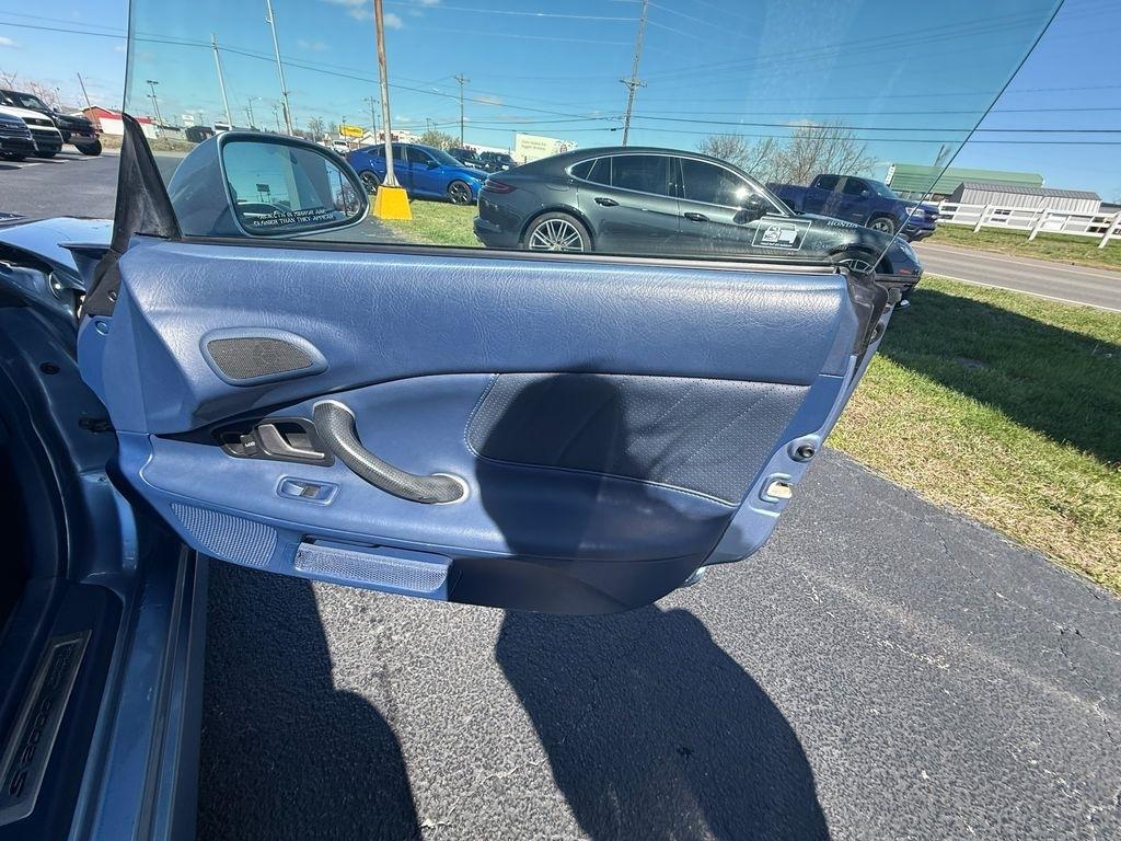 Honda S2000 Roadster 2004