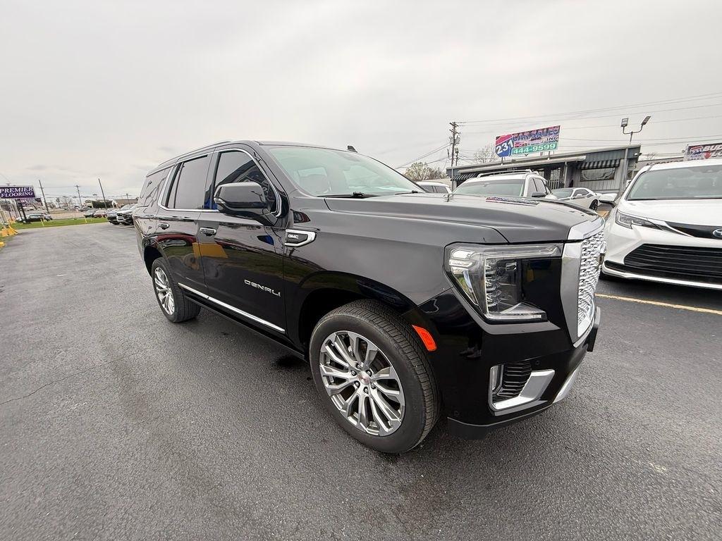 2023 GMC Yukon Denali 4WD