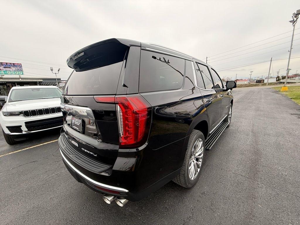 GMC Yukon Denali 4WD 2023