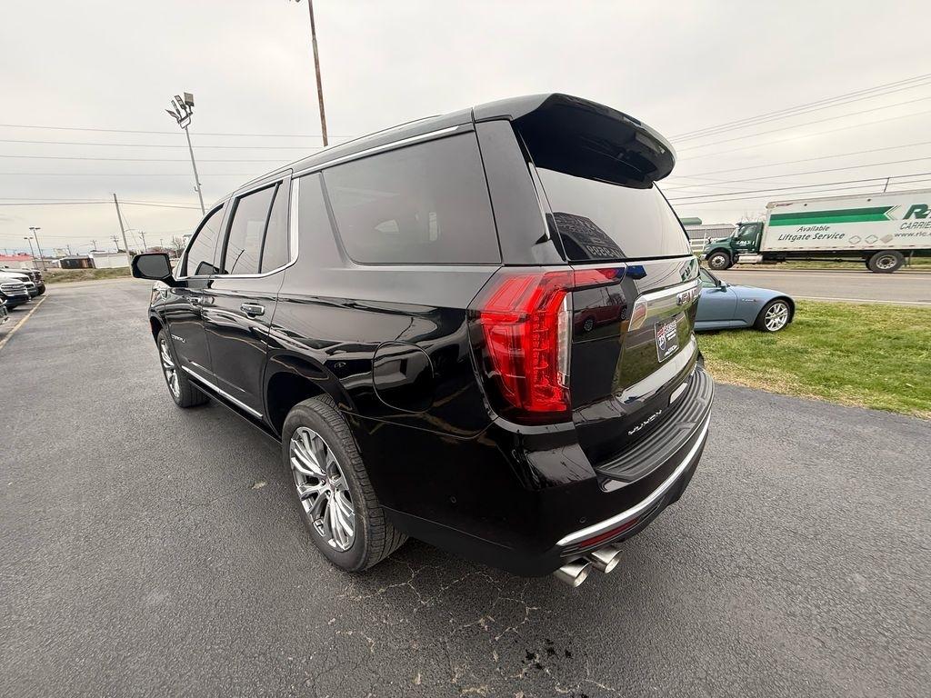 GMC Yukon Denali 4WD 2023