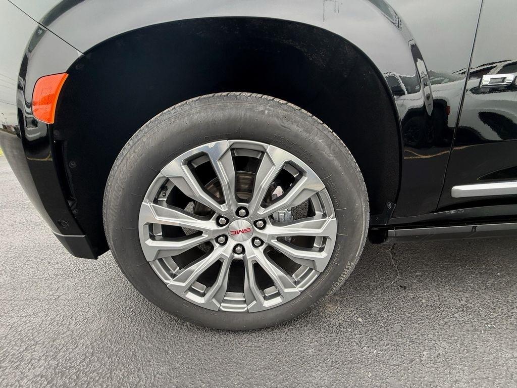 GMC Yukon Denali 4WD 2023