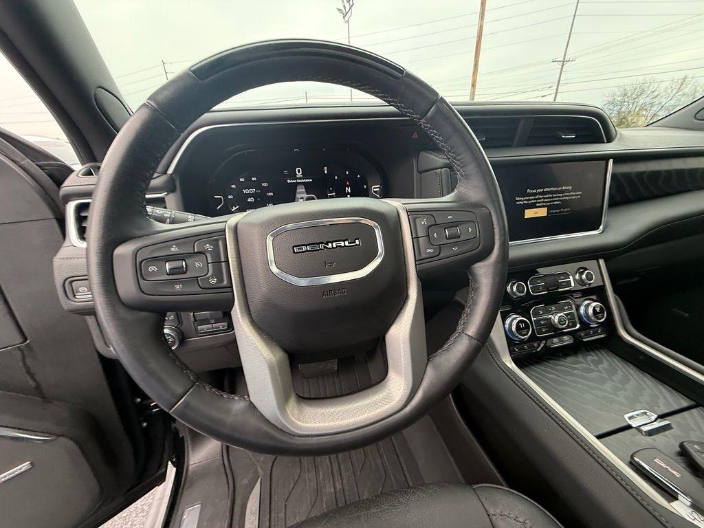 GMC Yukon Denali 4WD 2023