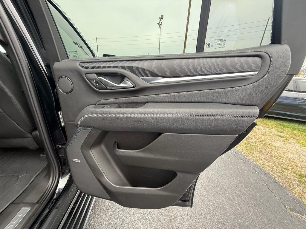 GMC Yukon Denali 4WD 2023