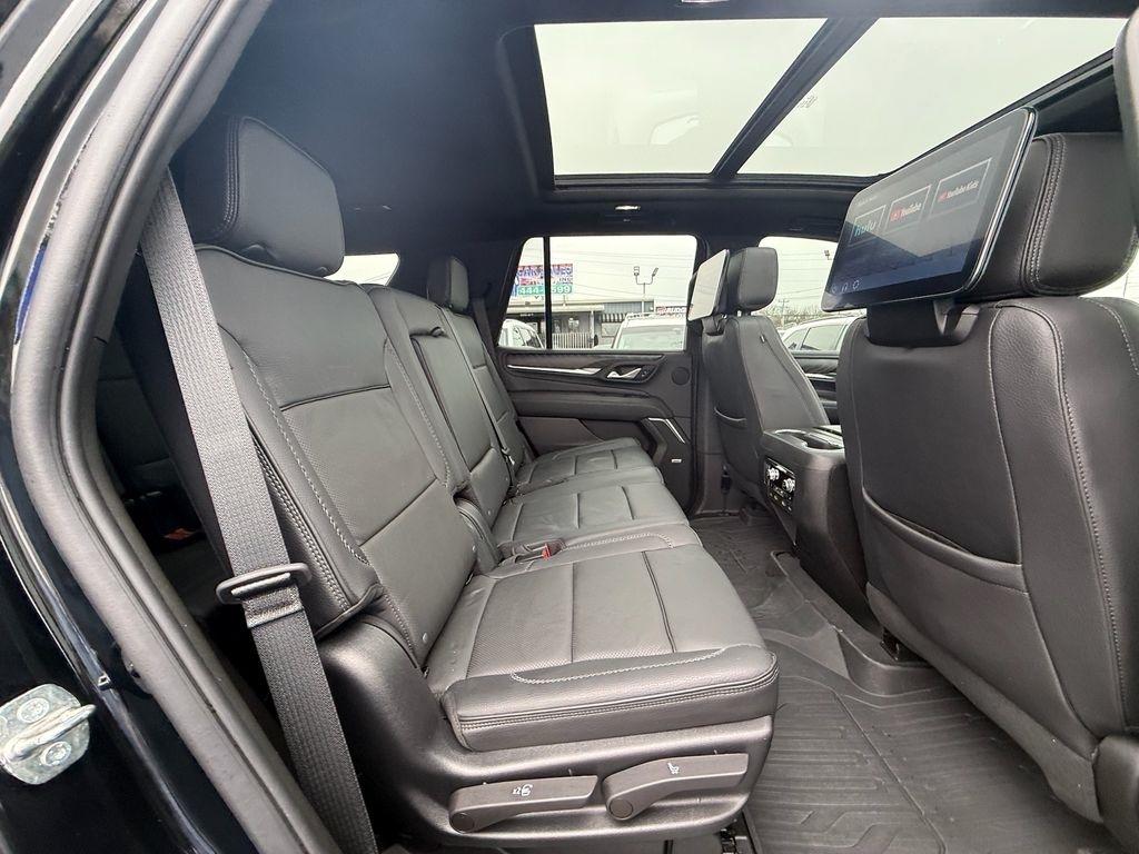 GMC Yukon Denali 4WD 2023