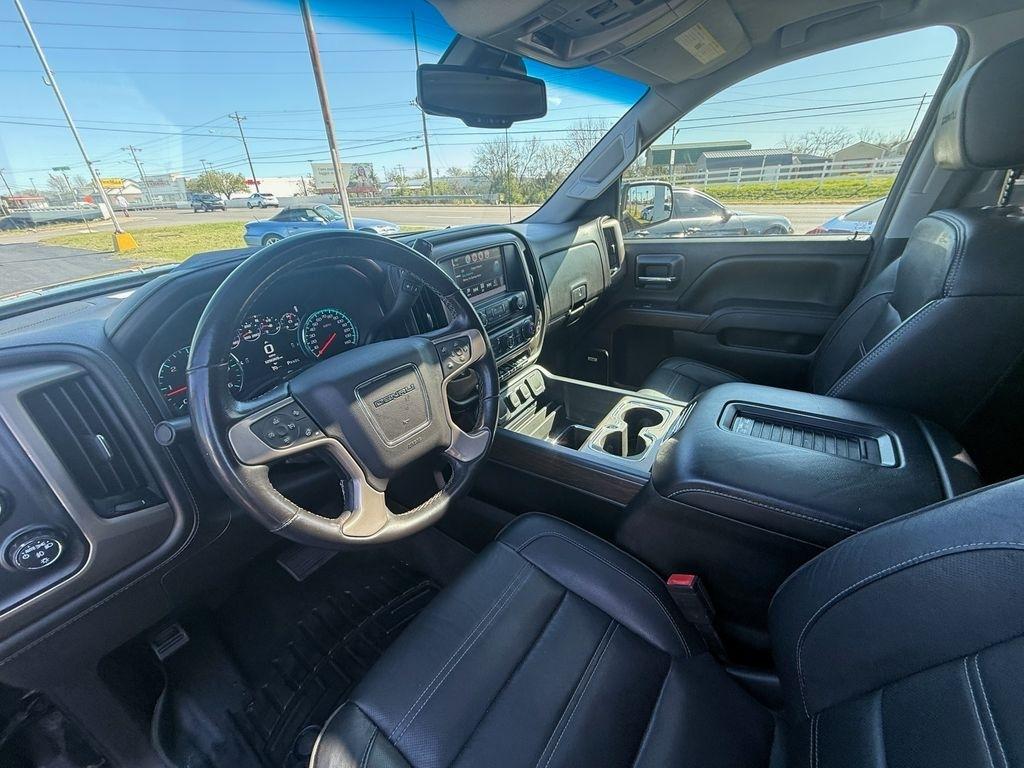 GMC Sierra 1500 Denali Crew Cab Long Box 4WD 2017