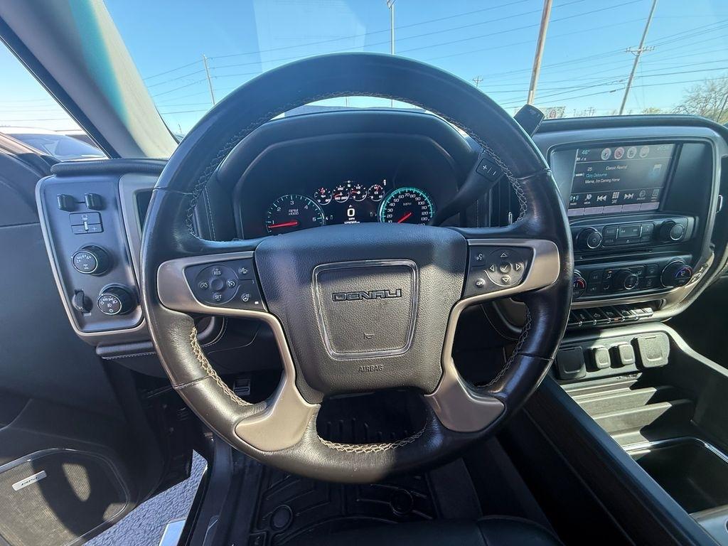 GMC Sierra 1500 Denali Crew Cab Long Box 4WD 2017