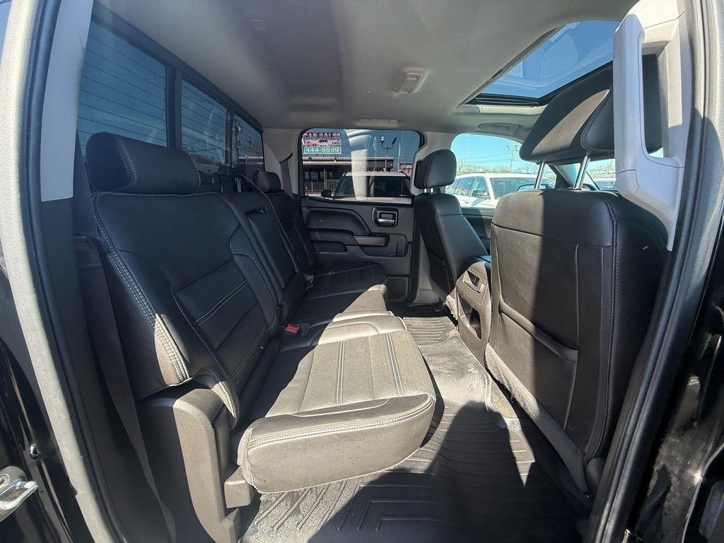 GMC Sierra 1500 Denali Crew Cab Long Box 4WD 2017