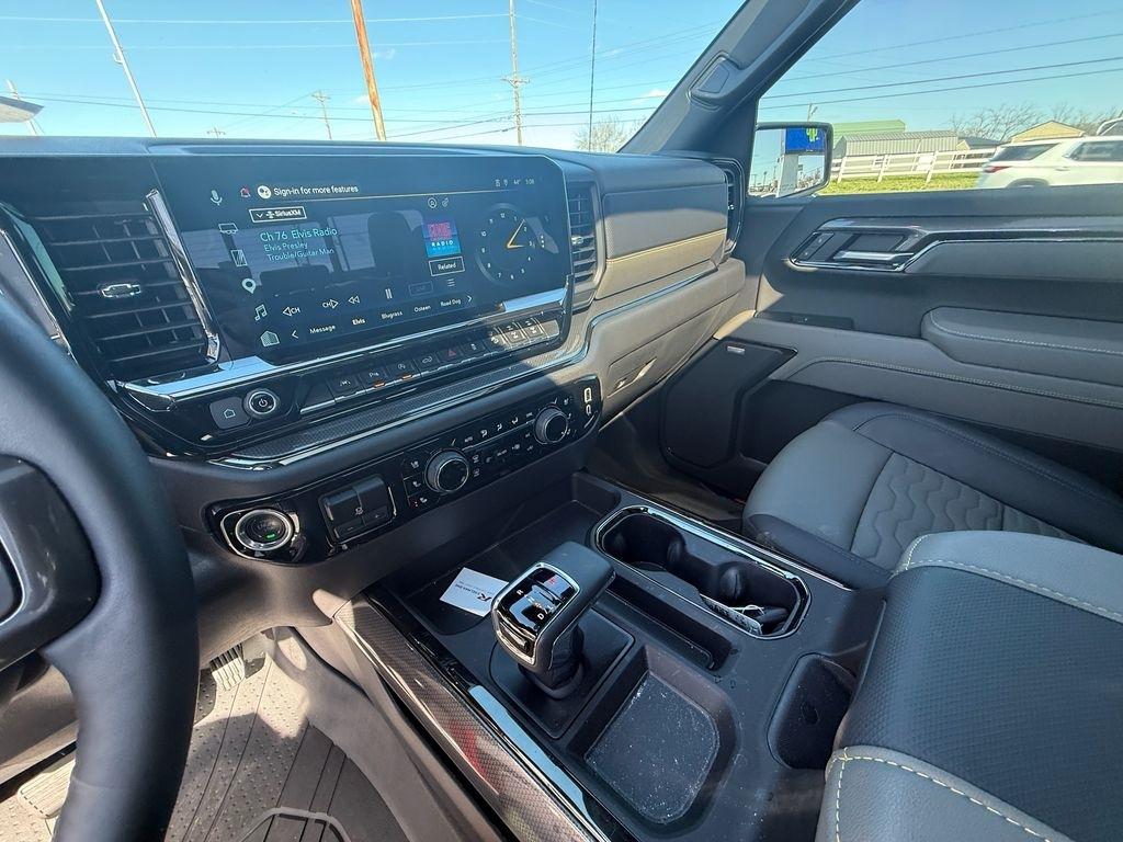 Chevrolet Silverado 1500 ZR2 Crew Cab 4WD 2025