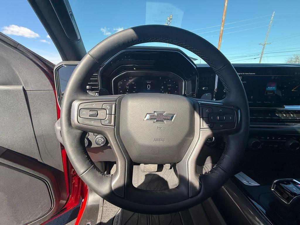 Chevrolet Silverado 1500 ZR2 Crew Cab 4WD 2025