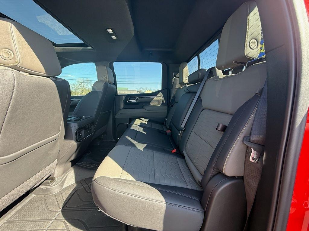 Chevrolet Silverado 1500 ZR2 Crew Cab 4WD 2025