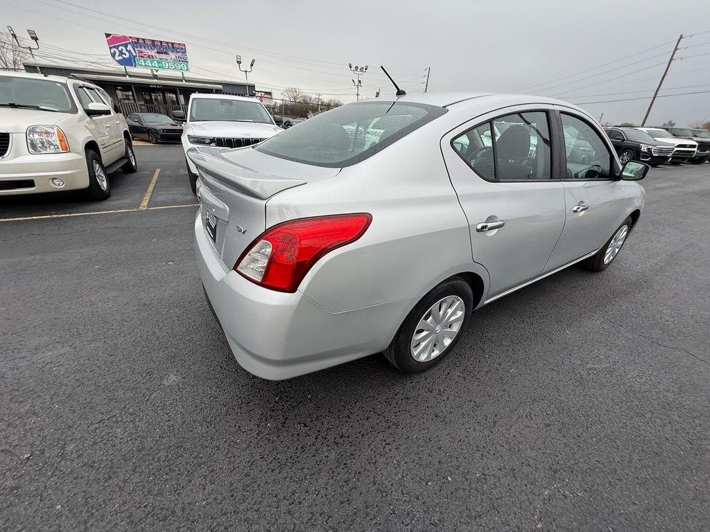 Nissan Versa 1.6 SV Sedan 2017