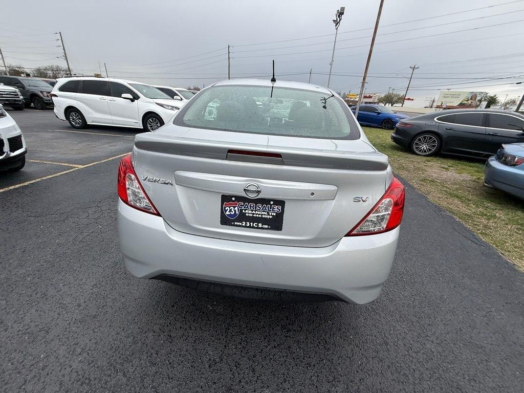 Nissan Versa 1.6 SV Sedan 2017