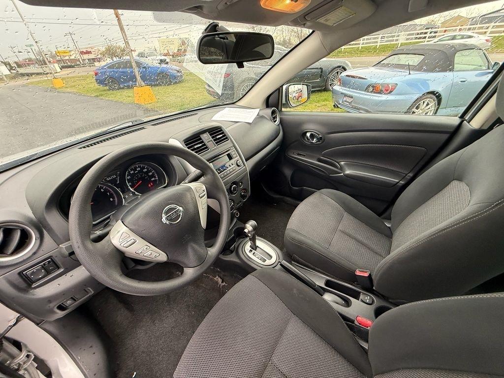 Nissan Versa 1.6 SV Sedan 2017