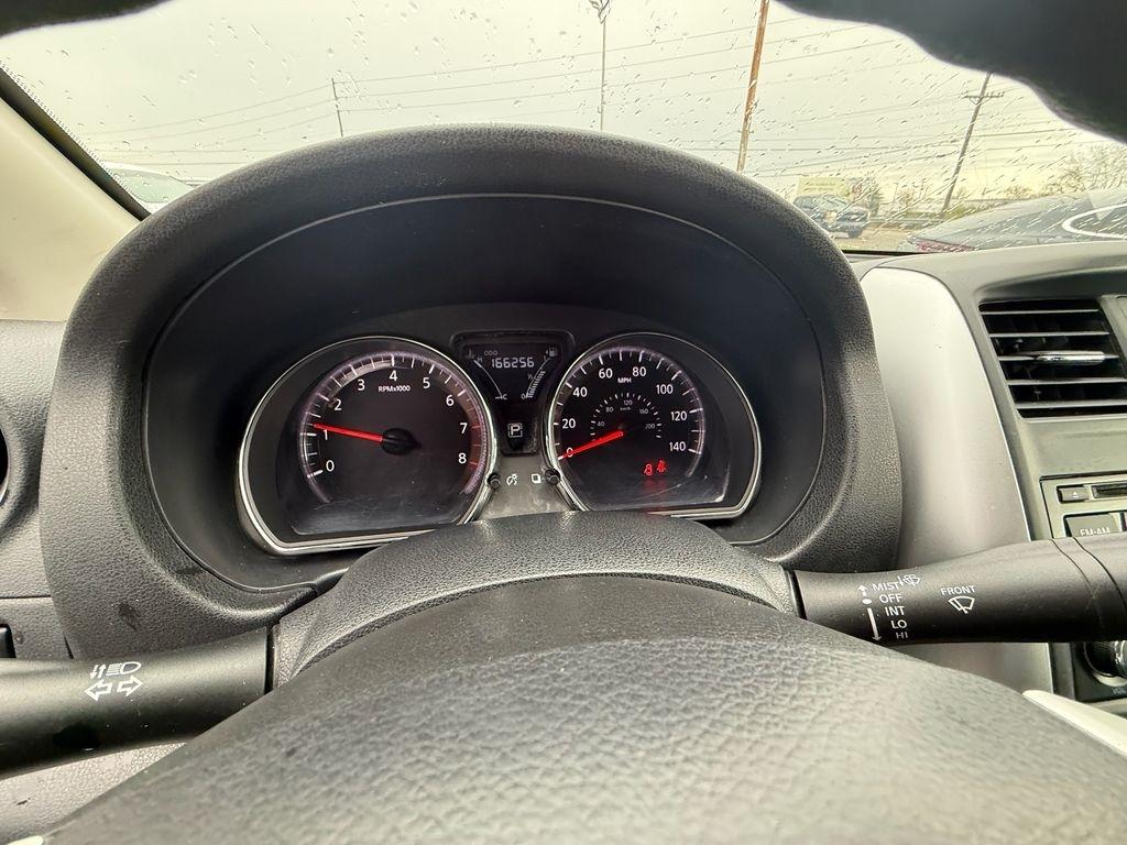 Nissan Versa 1.6 SV Sedan 2017