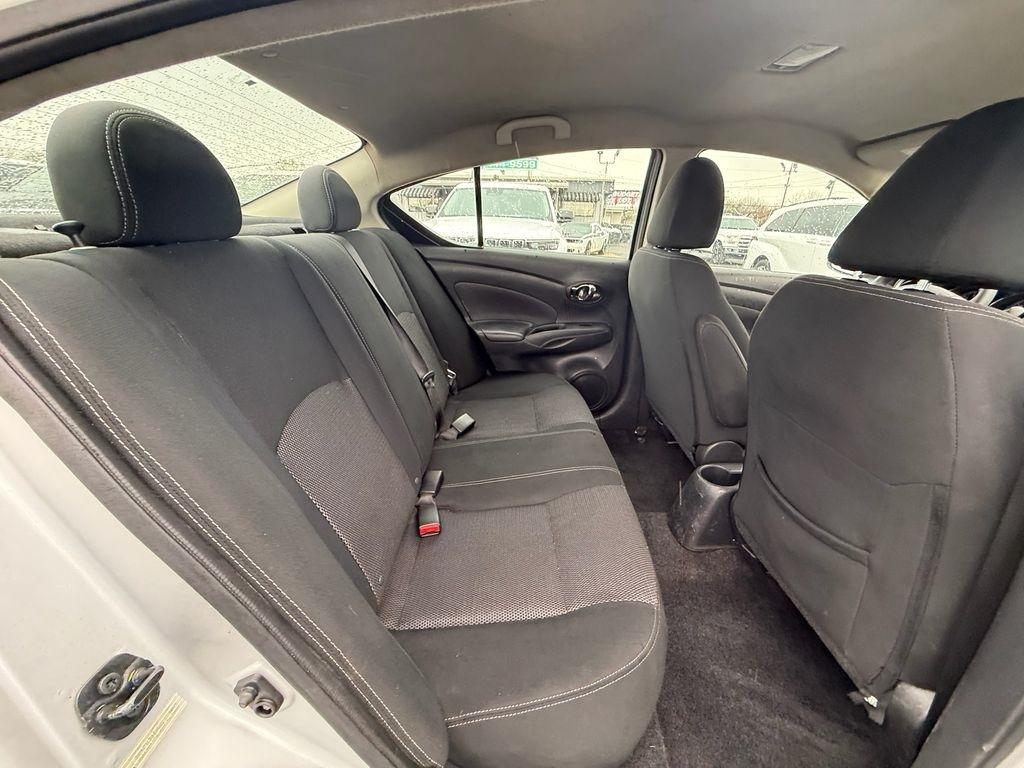 Nissan Versa 1.6 SV Sedan 2017