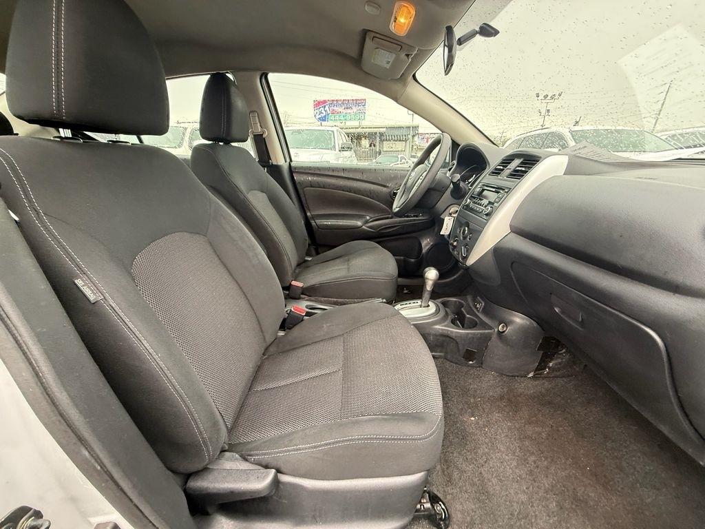 Nissan Versa 1.6 SV Sedan 2017