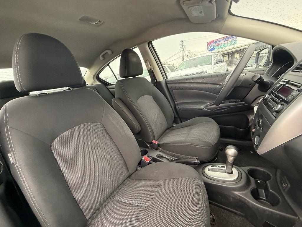 Nissan Versa 1.6 SV Sedan 2017