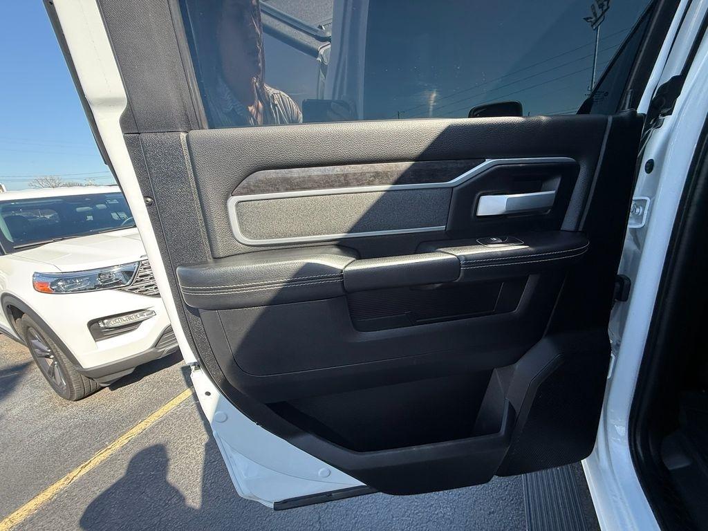 RAM 2500 Big Horn Crew Cab 4WD 2023