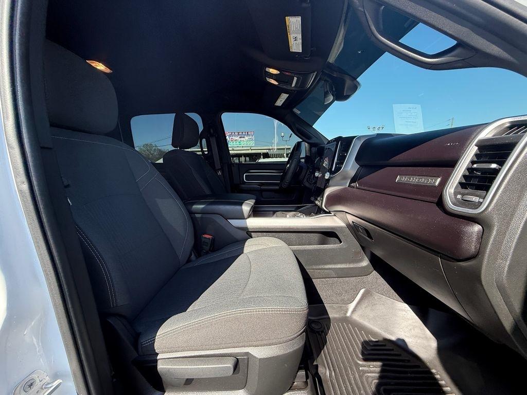 RAM 2500 Big Horn Crew Cab 4WD 2023