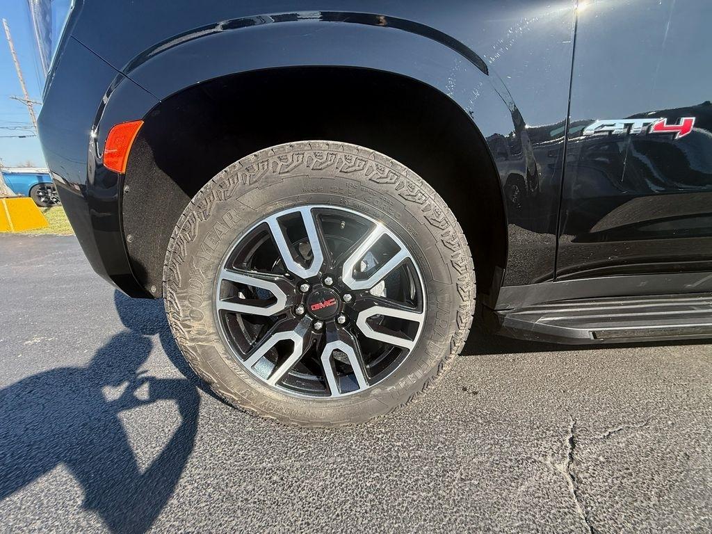 GMC Yukon AT4 2024