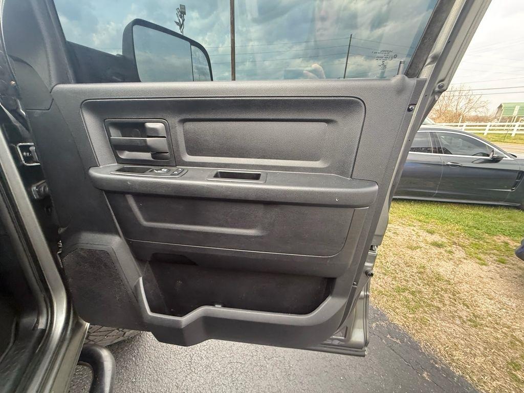 RAM 3500 ST Crew Cab SWB 4WD 2013