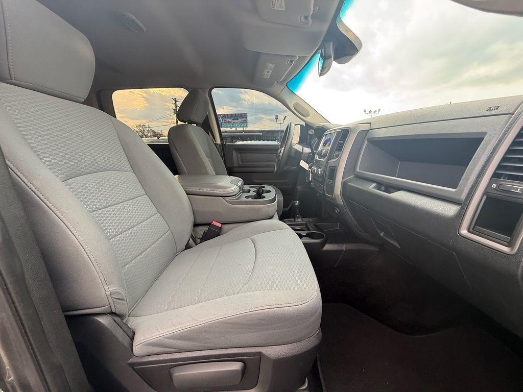 RAM 3500 ST Crew Cab SWB 4WD 2013