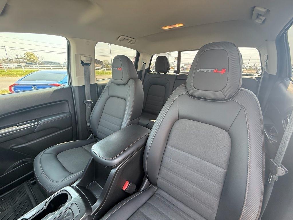 GMC Canyon AT4 Crew Cab w/Cloth 4WD 2021