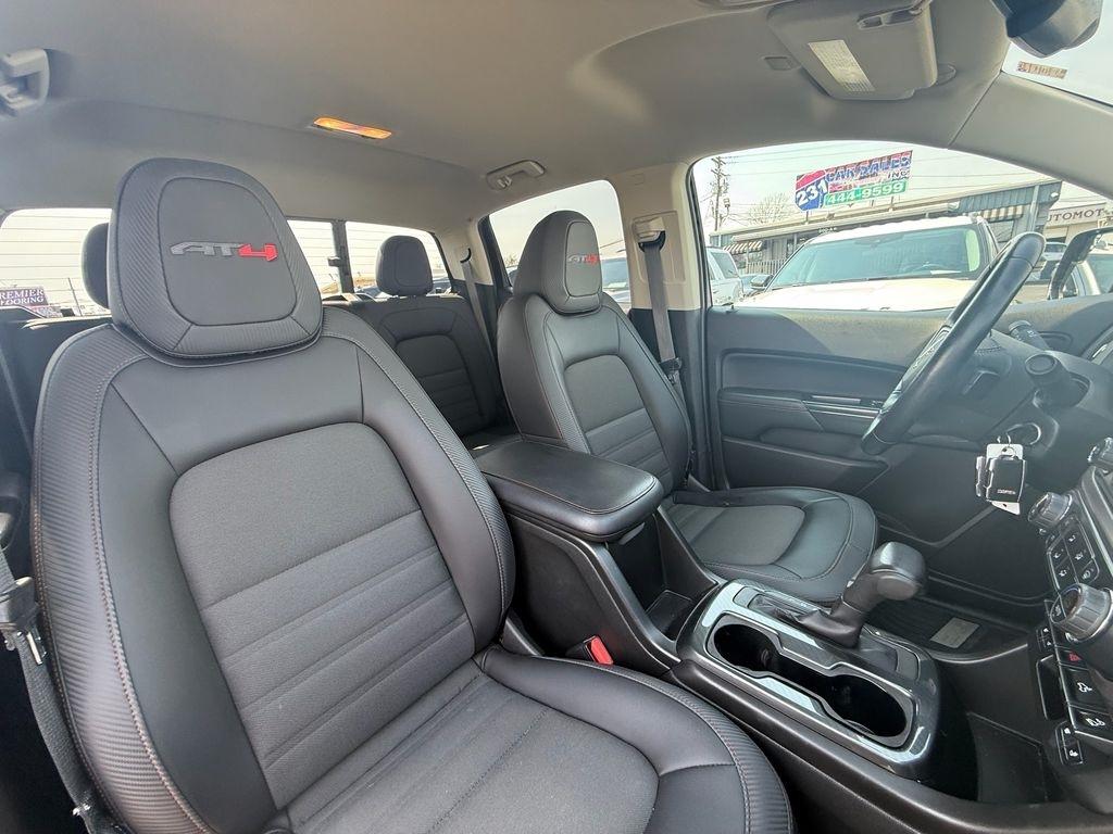 GMC Canyon AT4 Crew Cab w/Cloth 4WD 2021