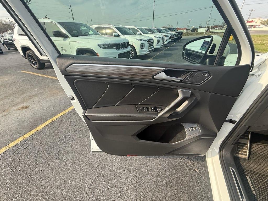 Volkswagen Tiguan SEL R-Line 4MOTION 2022