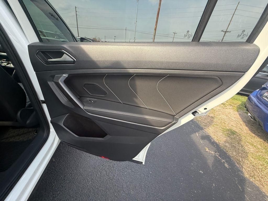 Volkswagen Tiguan SEL R-Line 4MOTION 2022