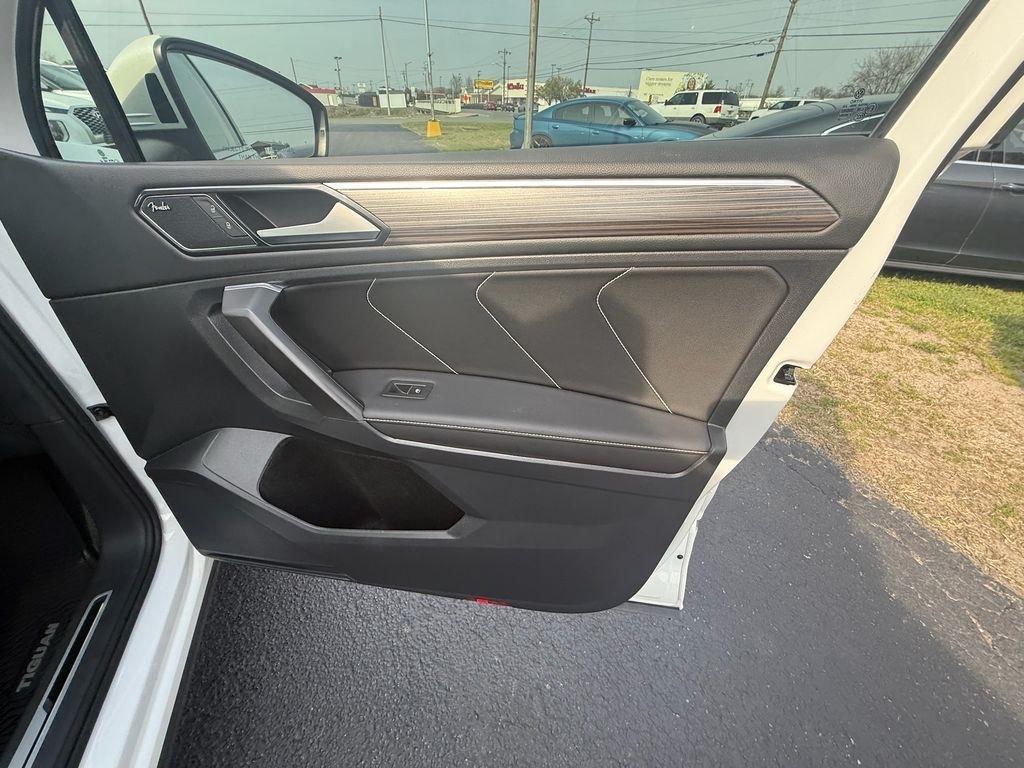 Volkswagen Tiguan SEL R-Line 4MOTION 2022