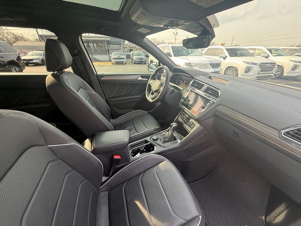 Volkswagen Tiguan SEL R-Line 4MOTION 2022